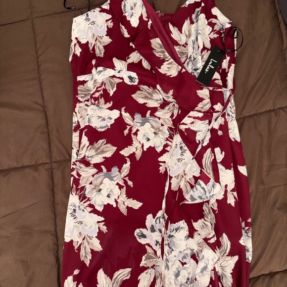 Lulus Dresses & Skirts - Lulus Maroon Floral Dress